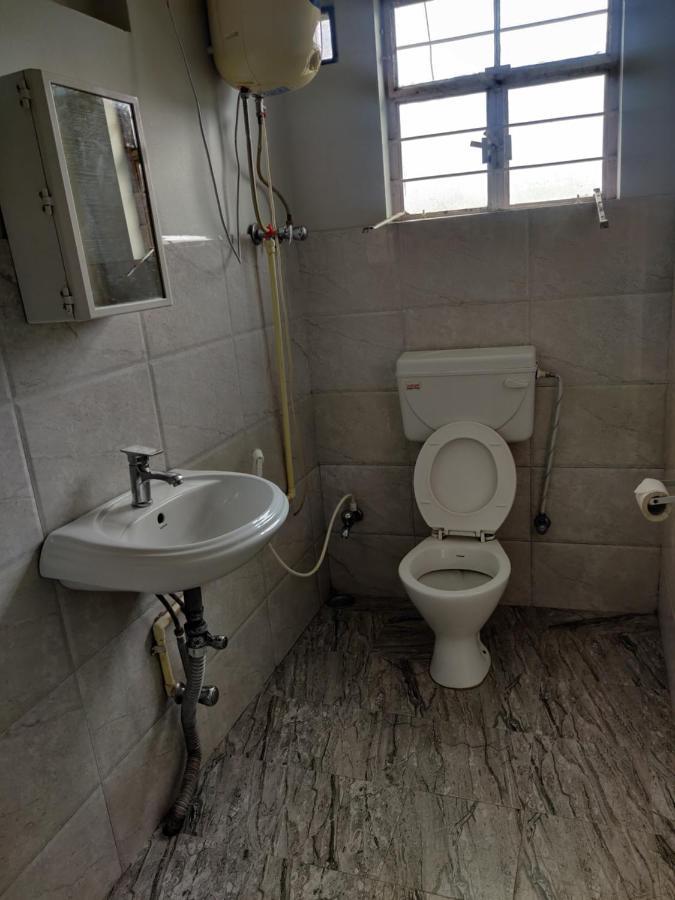 Travellers Bed And Breakfast Shillong Bagian luar foto