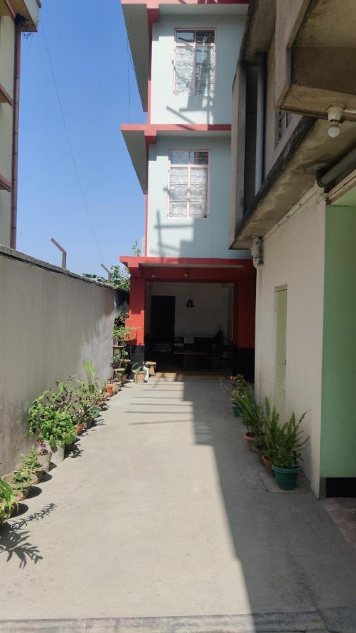 Travellers Bed And Breakfast Shillong Bagian luar foto